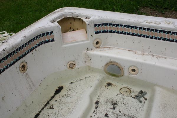 Hot Tub Removal in Saratoga Springs