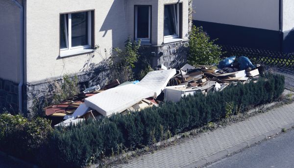 Yard Junk Removal in Saratoga Springs