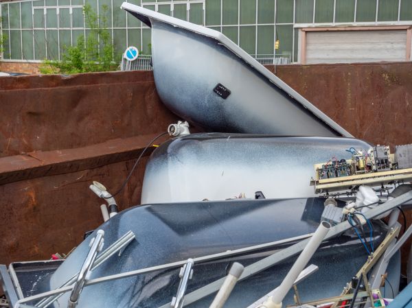 Bathtub Disposal in Saratoga Springs